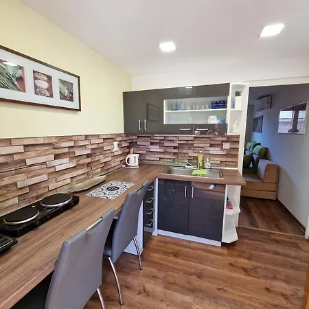 Stela Areal Vadas Apartman Štúrovo